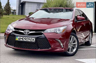 Седан Toyota Camry 2017 в Житомирі