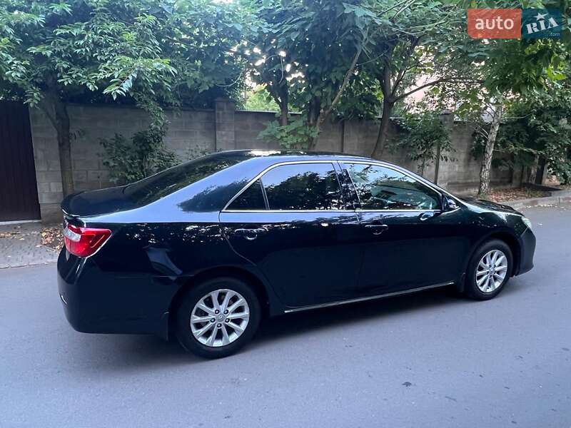 Седан Toyota Camry 2014 в Одессе