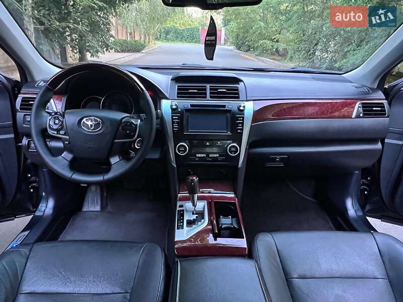 Седан Toyota Camry 2014 в Одессе