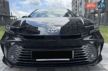 Седан Toyota Camry 2025 в Києві