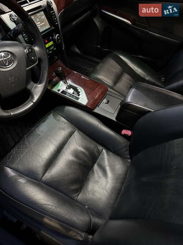 Седан Toyota Camry 2011 в Києві