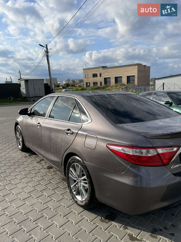 Седан Toyota Camry 2014 в Тернополі