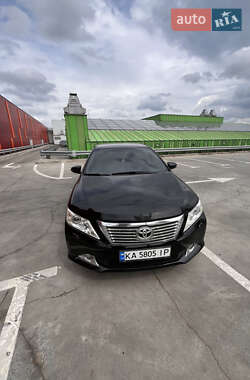 Седан Toyota Camry 2012 в Києві