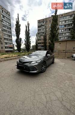 Седан Toyota Camry 2021 в Кривом Роге