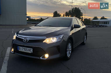 Седан Toyota Camry 2015 в Кременчуці