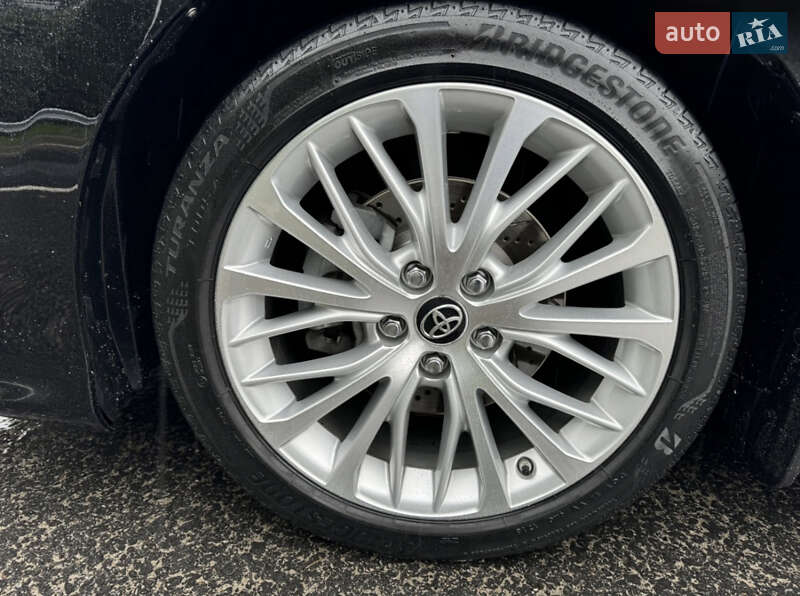 Седан Toyota Camry 2018 в Броварах