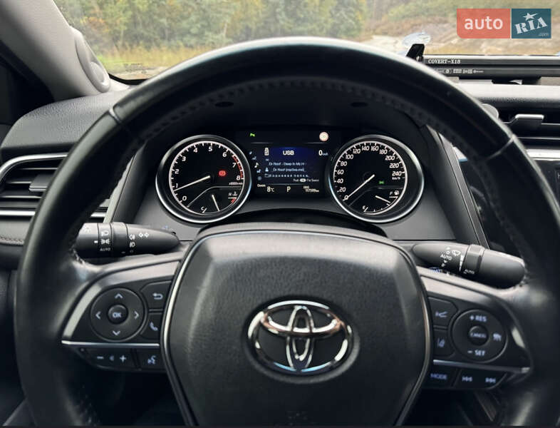 Седан Toyota Camry 2018 в Броварах