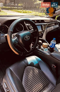 Седан Toyota Camry 2018 в 