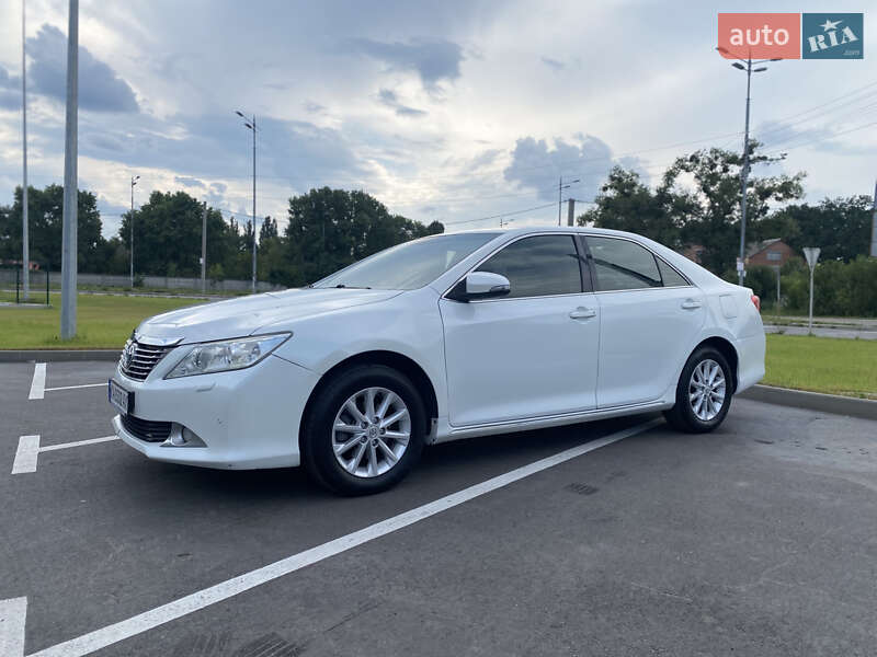 Toyota Camry 2013