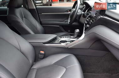 Седан Toyota Camry 2024 в 