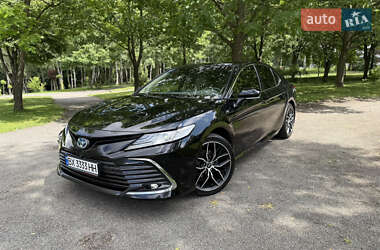 Седан Toyota Camry 2023 в Хмельницком