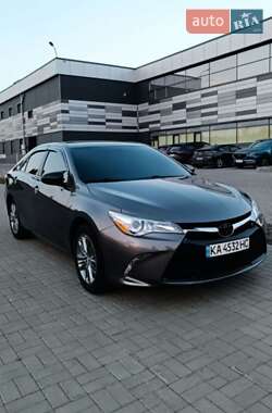 Седан Toyota Camry 2016 в Черкассах
