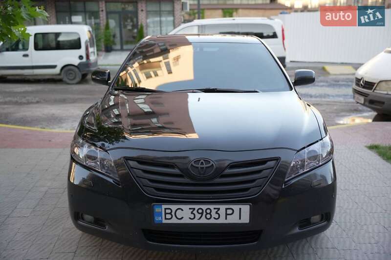 Седан Toyota Camry 2007 в Львові