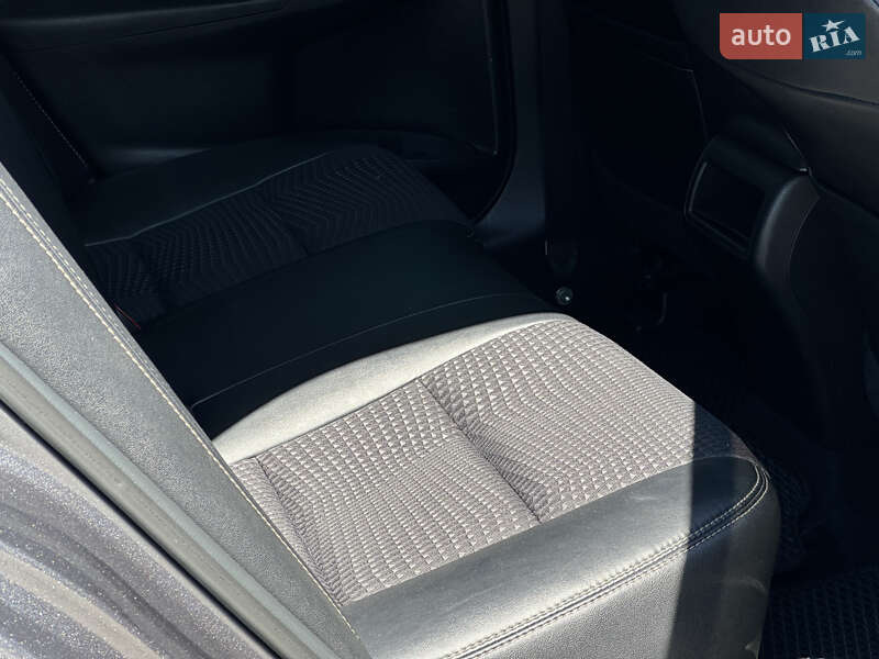 Седан Toyota Camry 2012 в Кам'янському