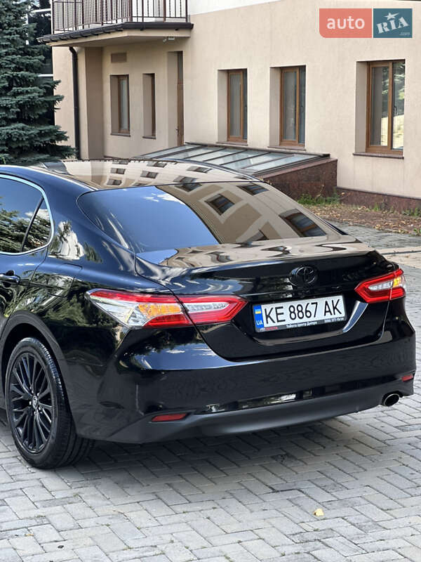 Седан Toyota Camry 2017 в Харькове