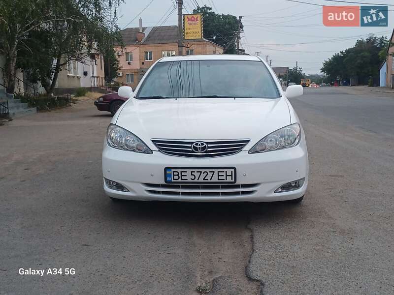 Toyota Camry 2004