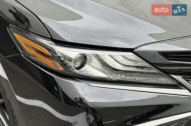 Седан Toyota Camry 2021 в 