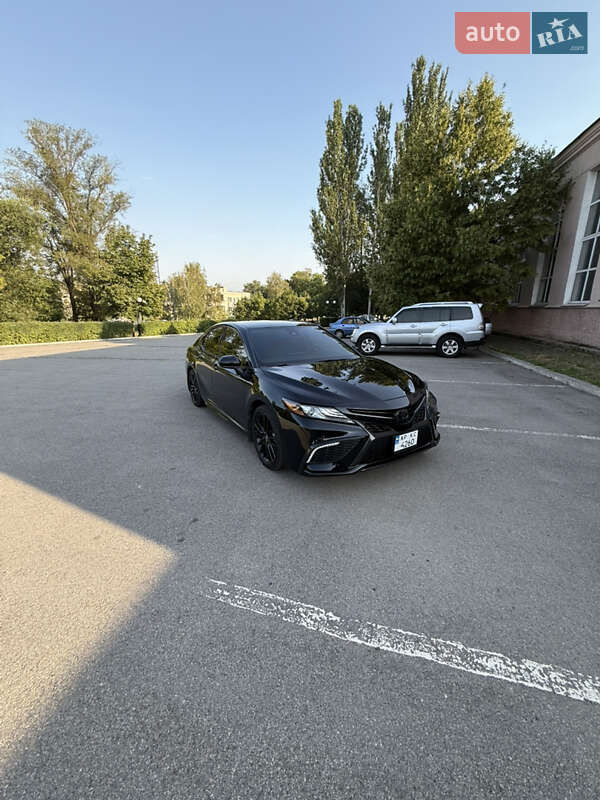 Седан Toyota Camry 2021 в Запорожье