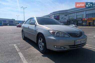 Седан Toyota Camry 2002 в Полтаве