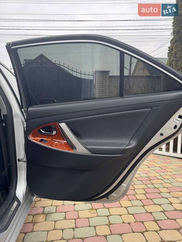 Седан Toyota Camry 2007 в Виннице