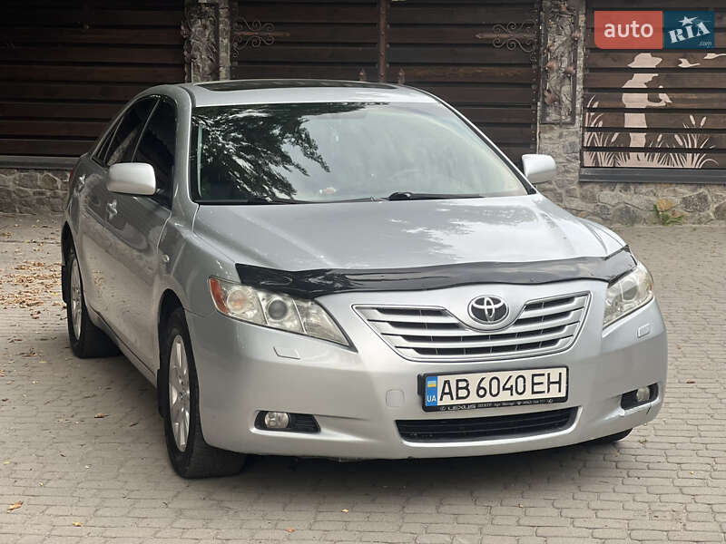 Седан Toyota Camry 2006 в Виннице