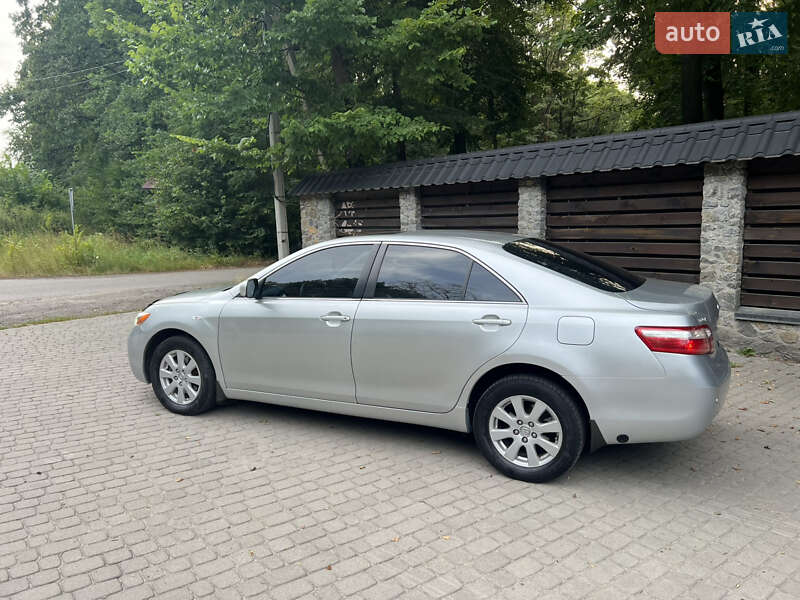 Седан Toyota Camry 2006 в Виннице