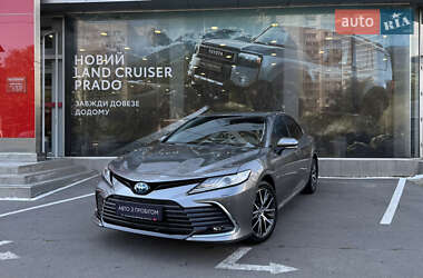 Седан Toyota Camry 2024 в Одесі