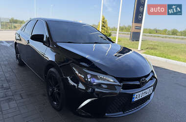 Седан Toyota Camry 2015 в Дніпрі