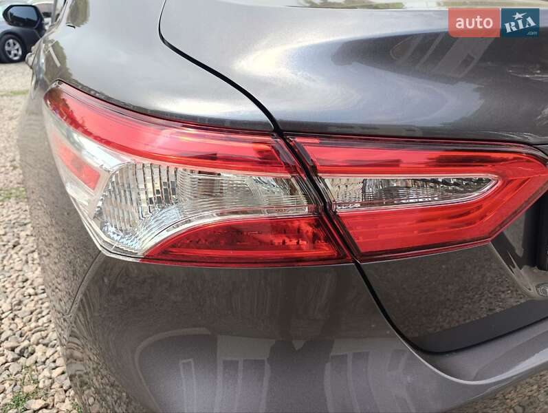 Седан Toyota Camry 2019 в Одессе