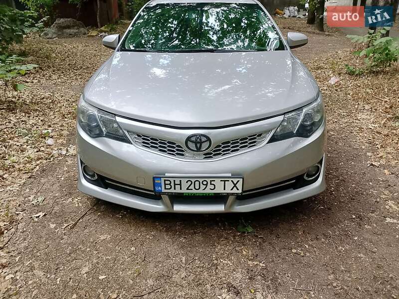 Toyota Camry 2014