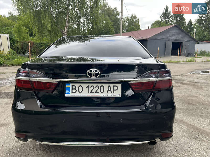 Седан Toyota Camry 2017 в Тернополі