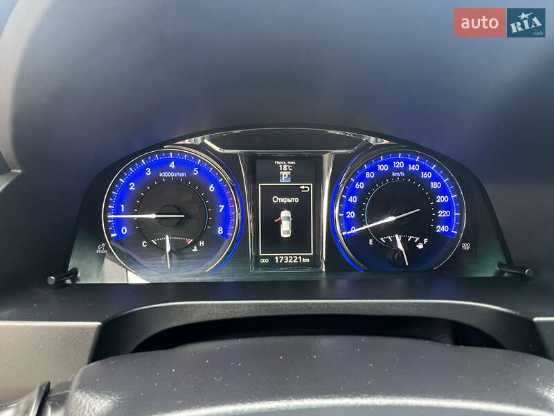 Седан Toyota Camry 2017 в Тернополі
