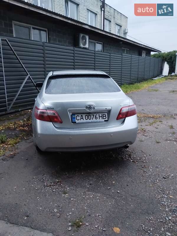 Седан Toyota Camry 2007 в Черкасах