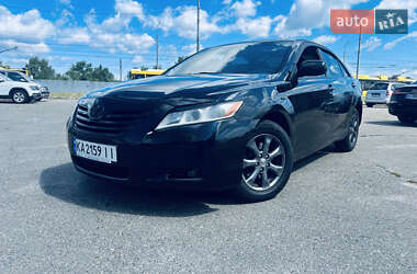 Седан Toyota Camry 2007 в Киеве