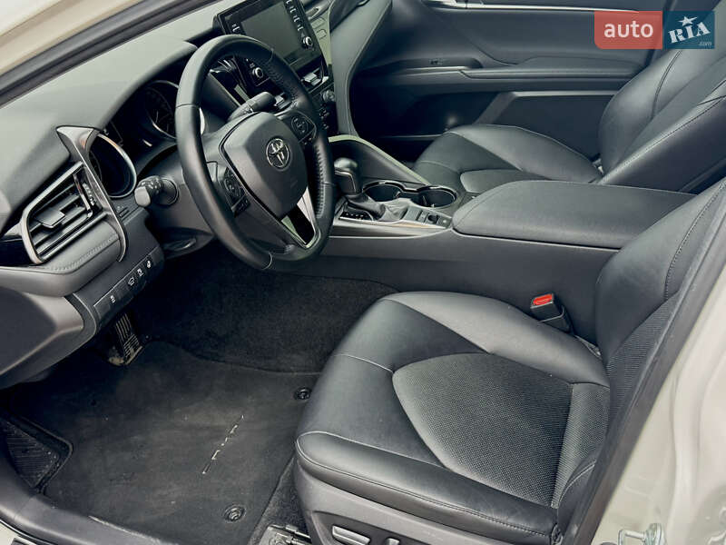 Седан Toyota Camry 2021 в Білій Церкві