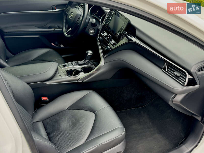 Седан Toyota Camry 2021 в Білій Церкві