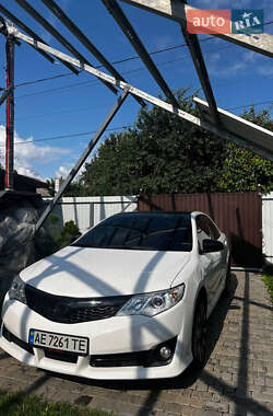 Седан Toyota Camry 2015 в Покрове