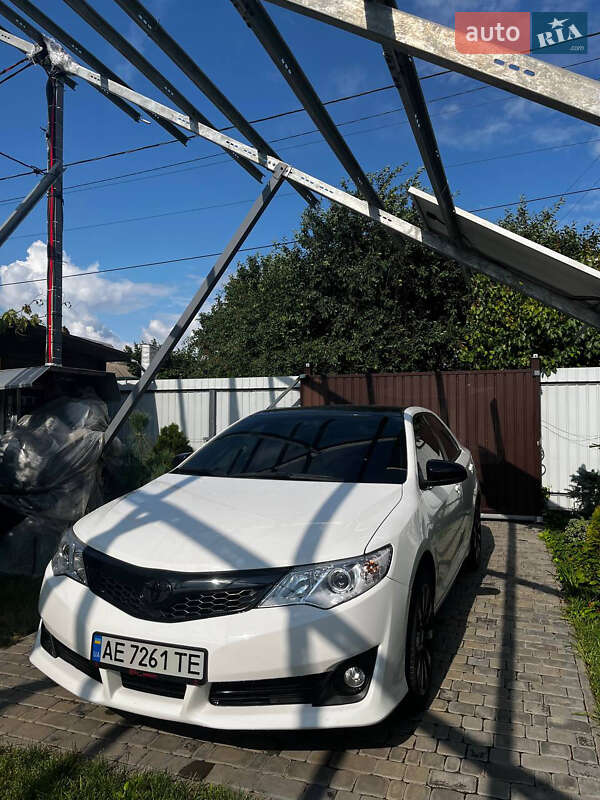 Toyota Camry 2015