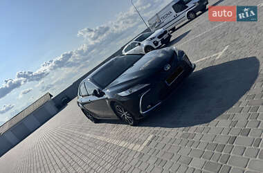Седан Toyota Camry 2021 в Києві