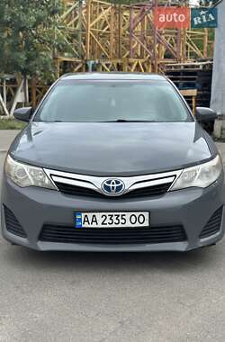 Седан Toyota Camry 2013 в Киеве