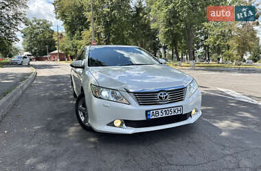 Седан Toyota Camry 2014 в Виннице