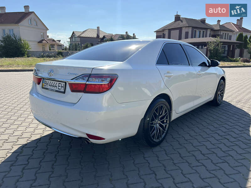 Седан Toyota Camry 2016 в Одесі