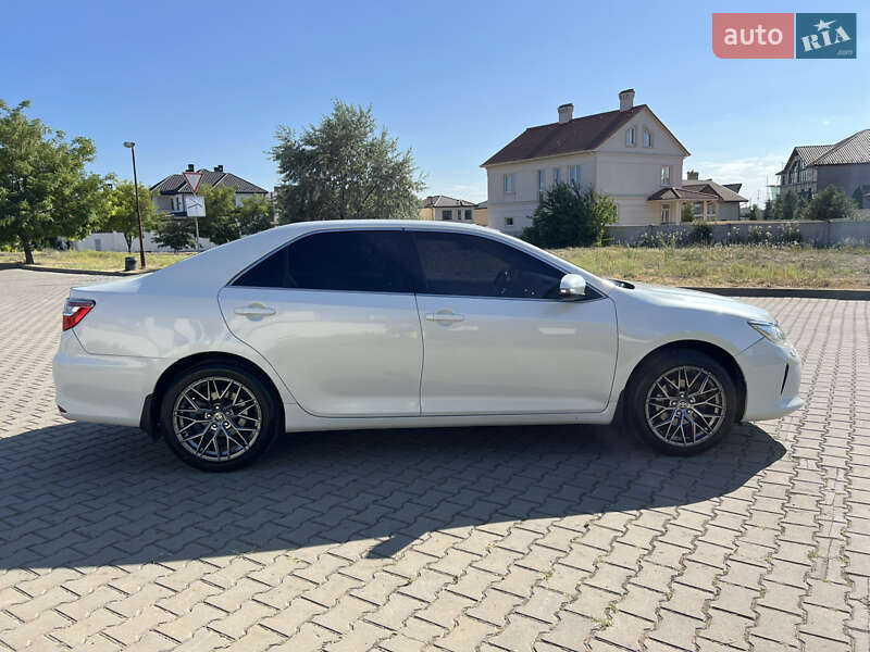 Седан Toyota Camry 2016 в Одесі