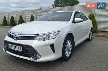 Седан Toyota Camry 2015 в Дніпрі