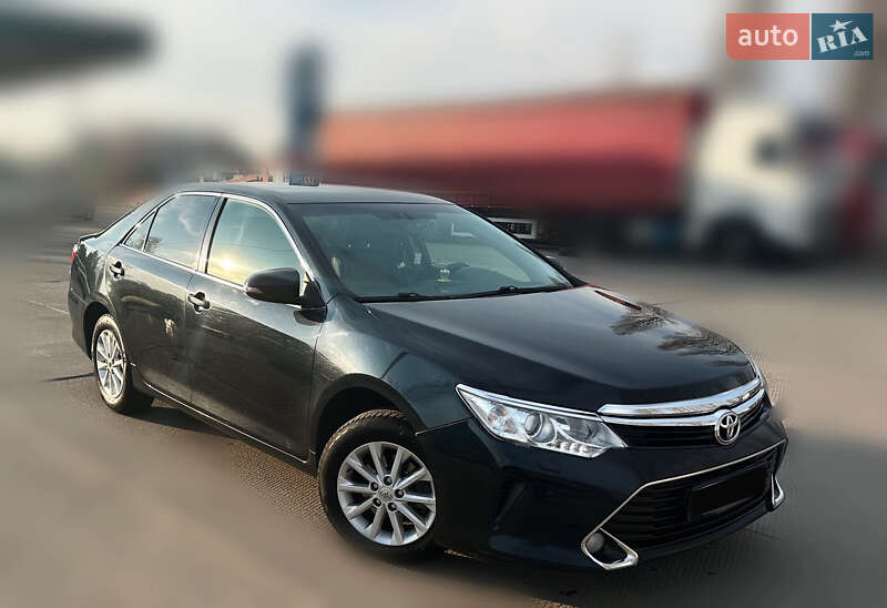 Toyota Camry 2016