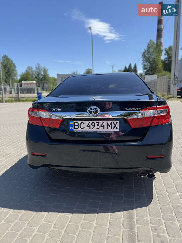 Седан Toyota Camry 2013 в Львове фото 4 Седан Toyota Camry 2013 в Львове