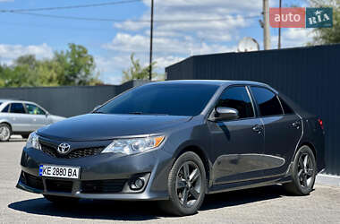 Седан Toyota Camry 2012 в Кам'янському