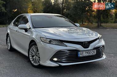 Седан Toyota Camry 2017 в Дніпрі