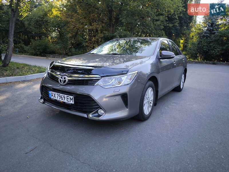 Toyota Camry 2016