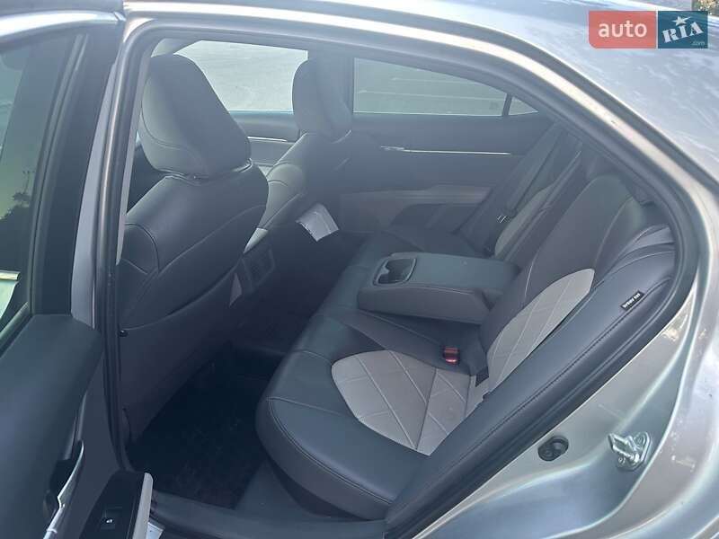 Седан Toyota Camry 2017 в Одесі